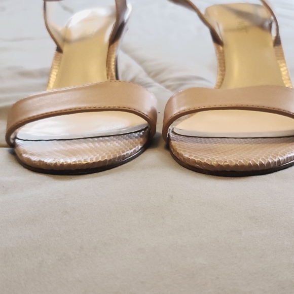 Heels - Picture 3 of 6